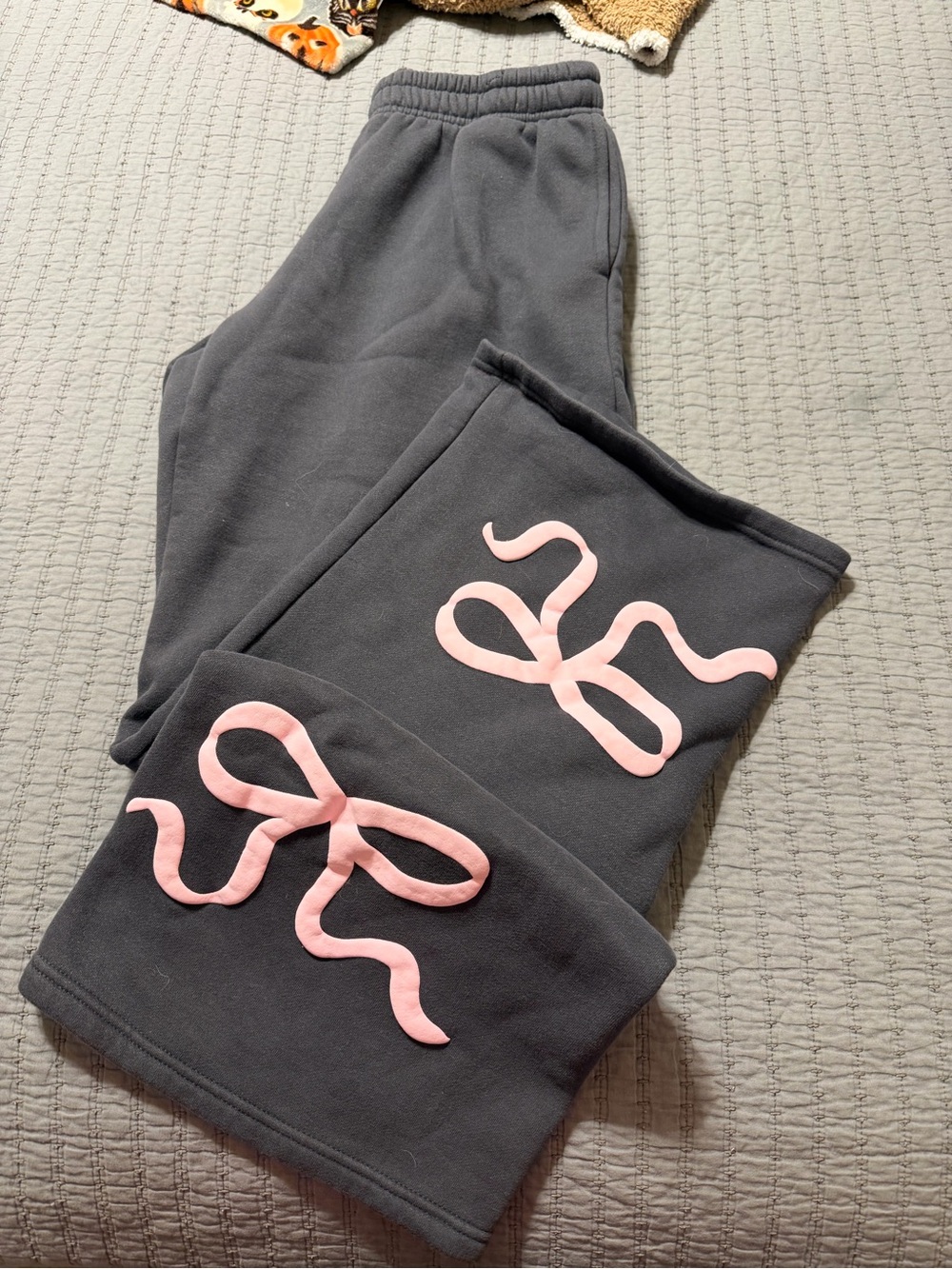 Edikted Bonney Bow Detail Sweatpants